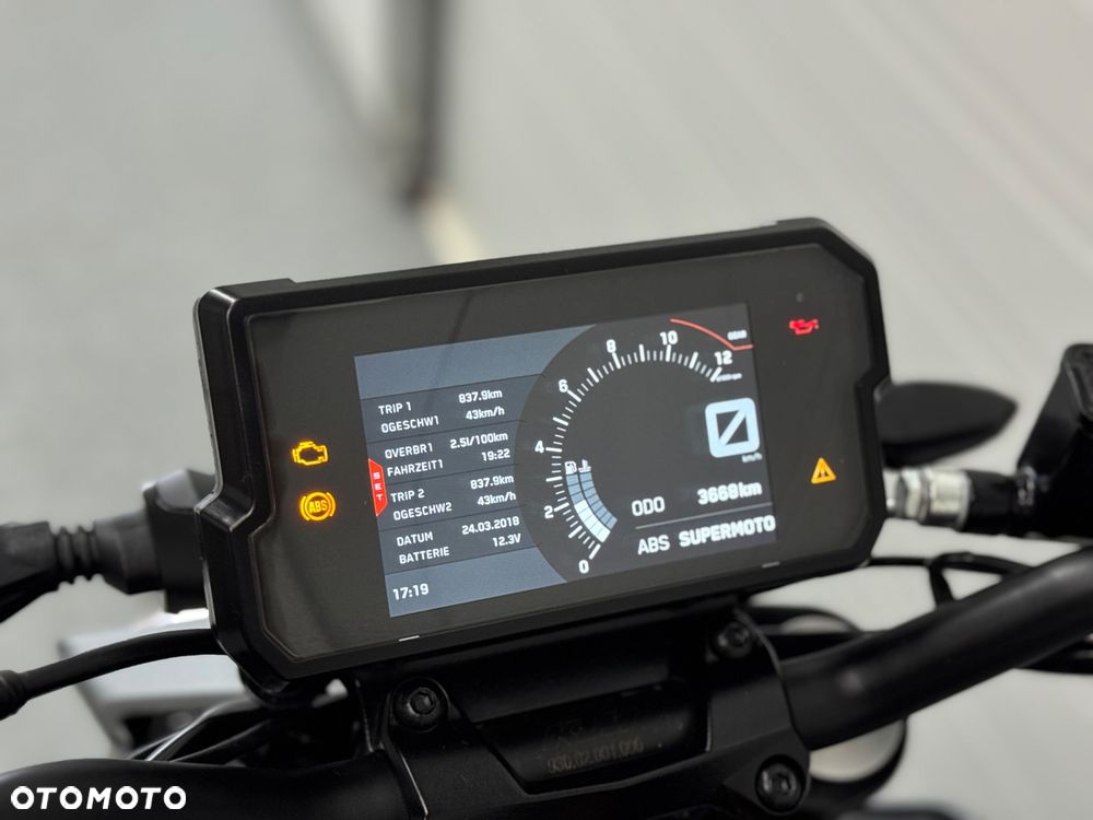 KTM Duke 125 - 21