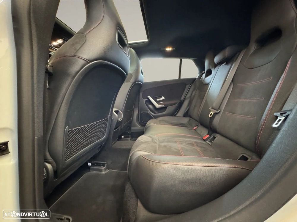 Mercedes-Benz CLA 200 d - 23