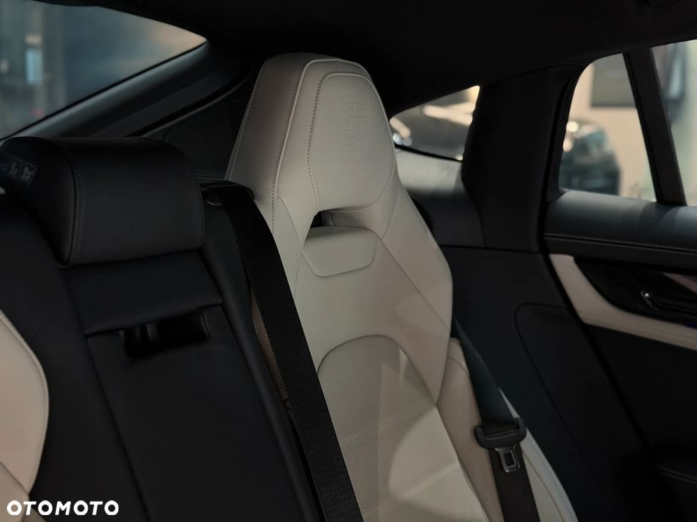 Porsche Panamera 4S E-Hybrid PHEV - 32