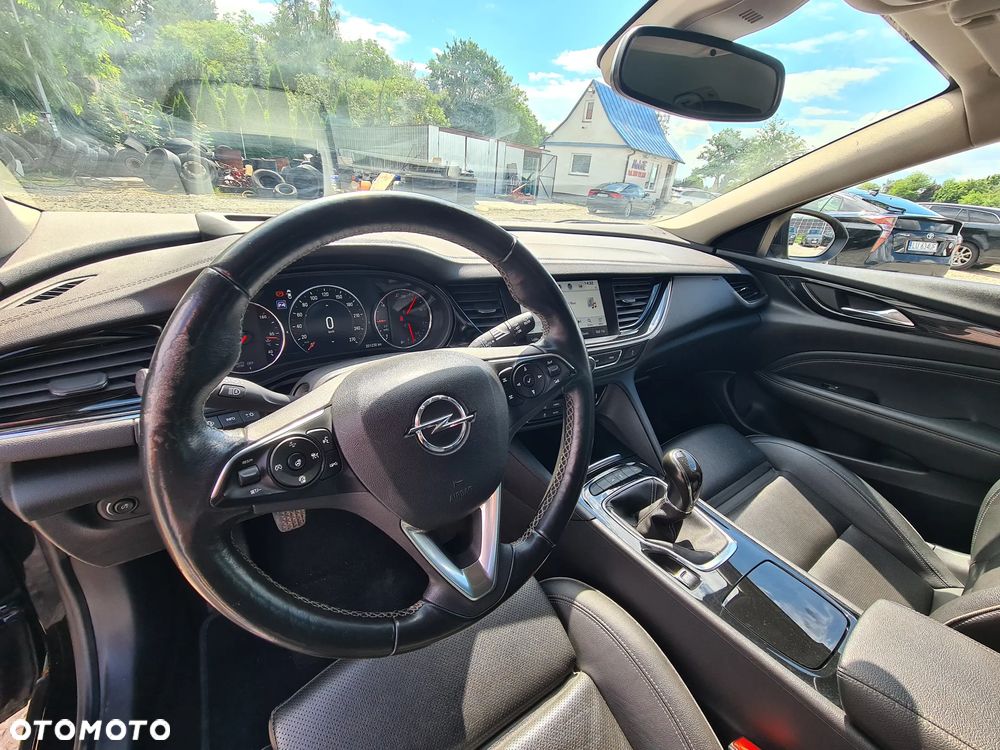 Opel Insignia - 16