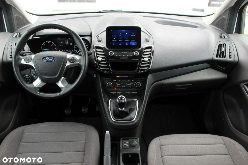 Ford Tourneo Connect - 11