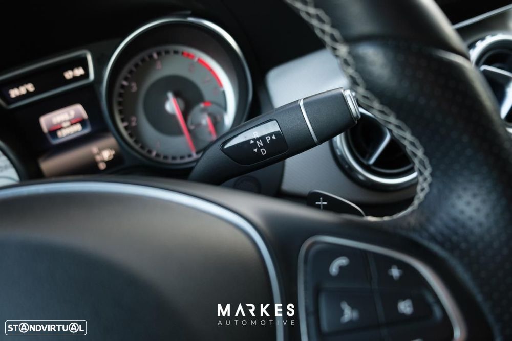 Mercedes-Benz GLA 220 d 7G-DCT Urban - 15