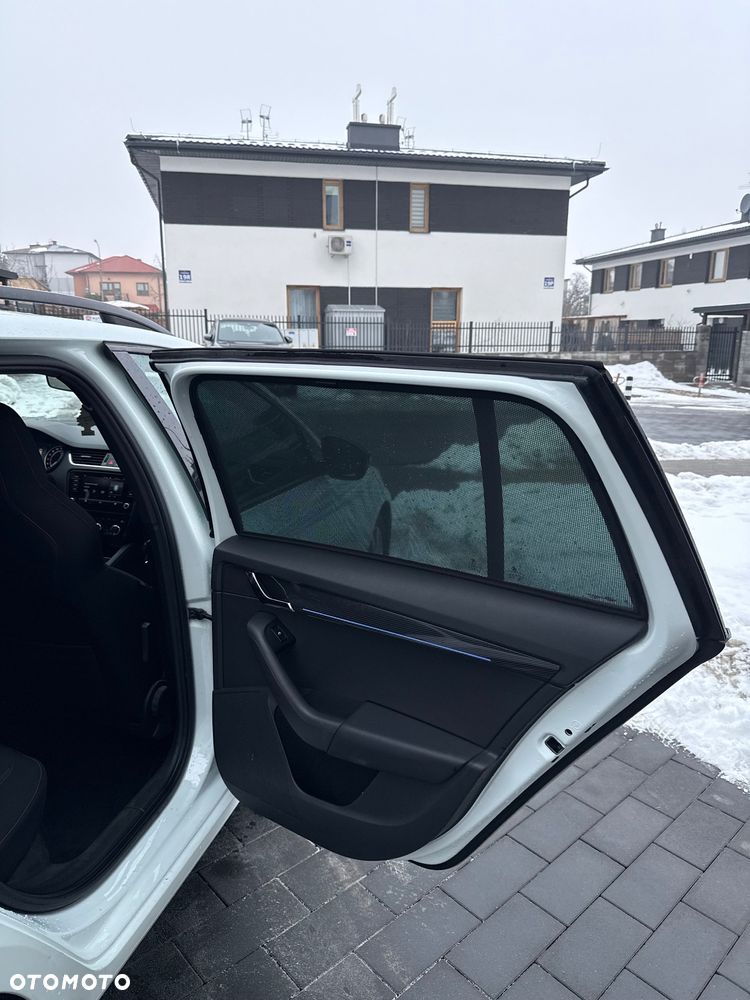 Skoda Octavia 2.0 TDI RS DSG - 14