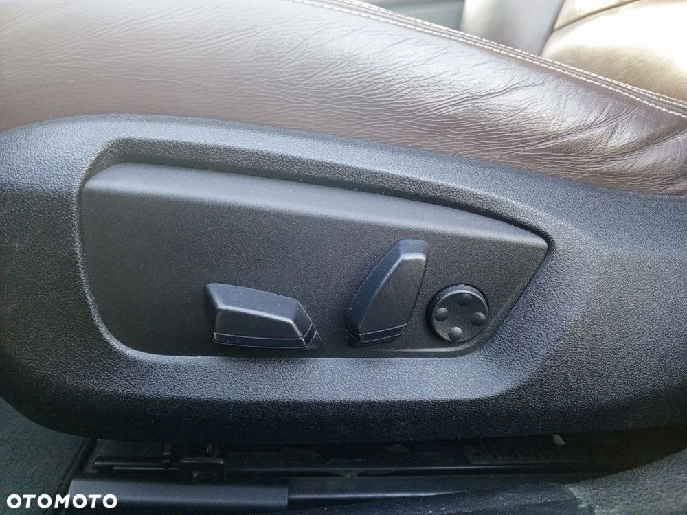 BMW Seria 5 520d Luxury Line - 10