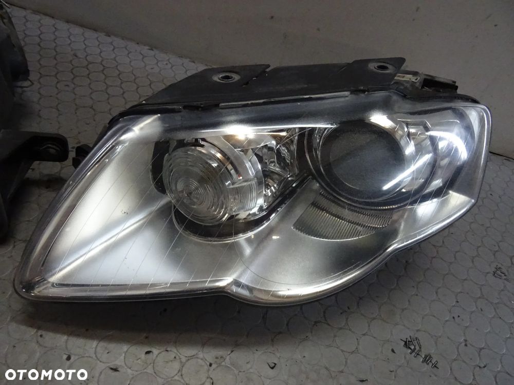 3C0941751G 3C0941752G lampa przod BIXENON Skretny  VW Passat B6 czesci - 3