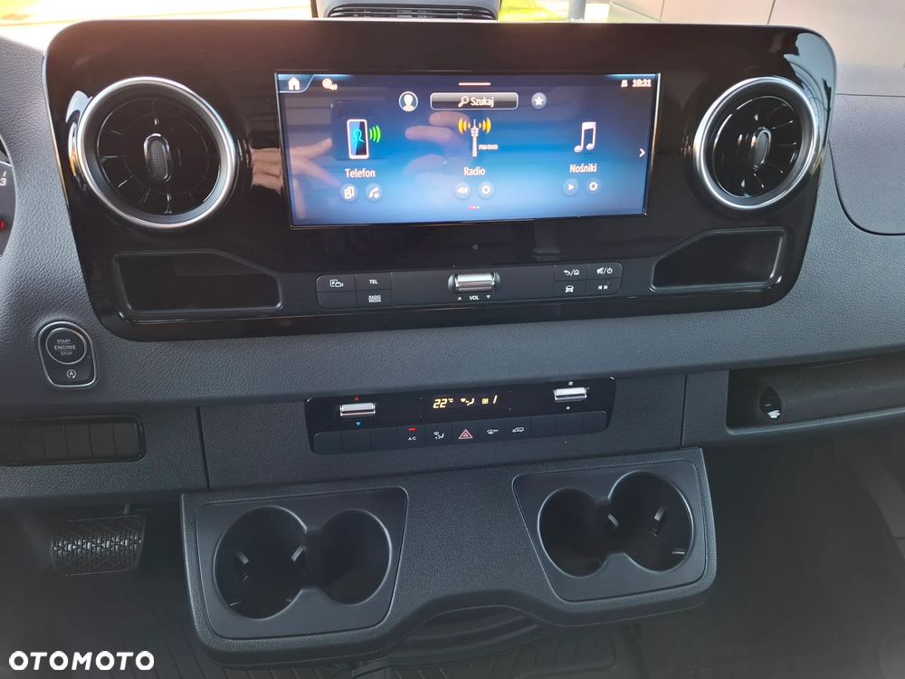 Mercedes-Benz Sprinter 319 CDI Furgon Ekstra Długi 4325+mm - 24