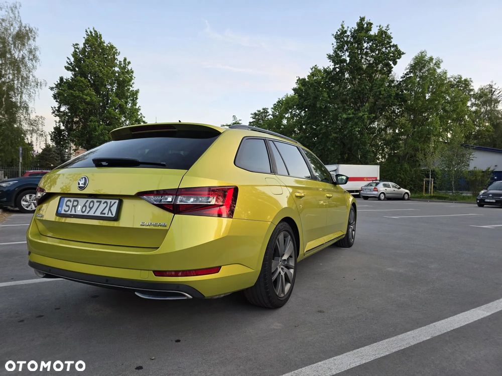 Skoda Superb 2.0 TSI Active DSG - 9