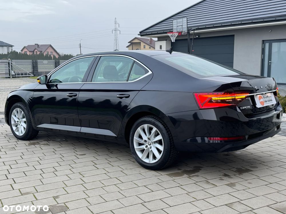 Skoda Superb 2.0 TDI Ambition DSG - 11