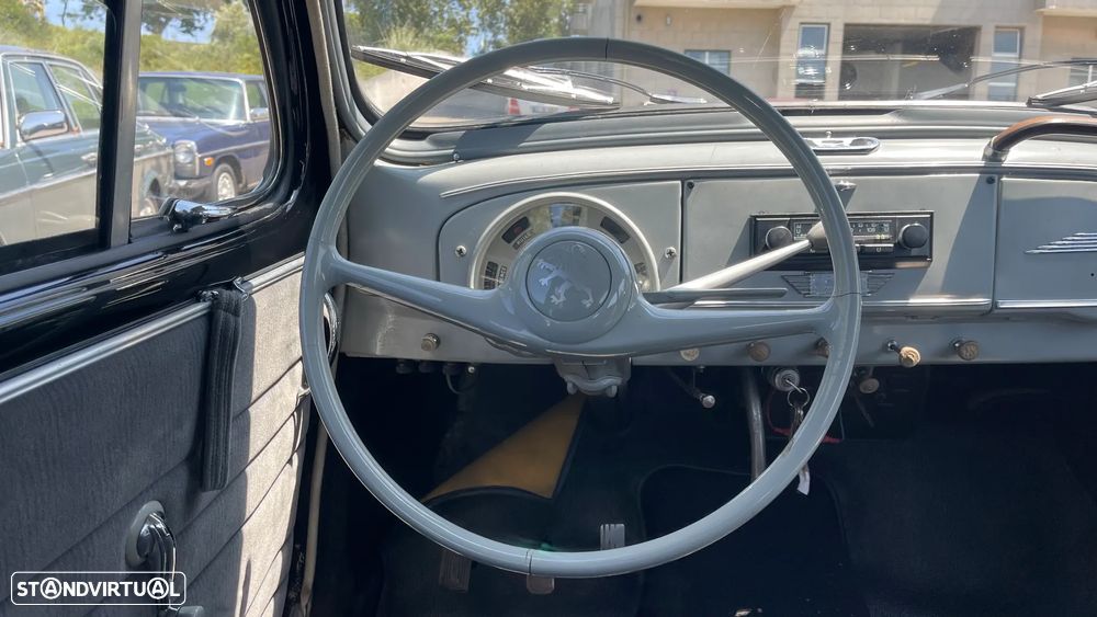 Peugeot 203 - 21