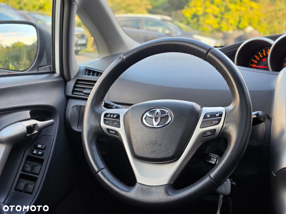 Toyota Verso - 31