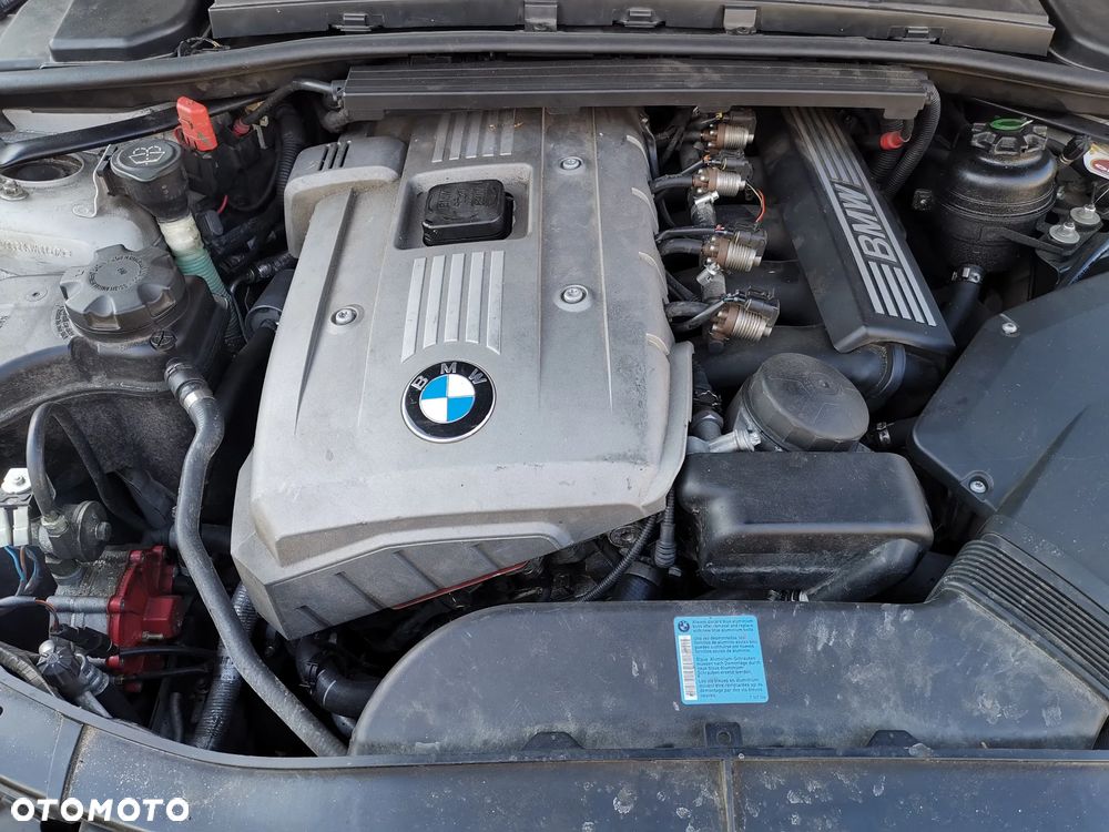 BMW Seria 3 325i - 9