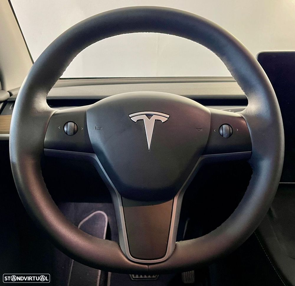 Tesla Model Y Long Range Dual Motor AWD - 20