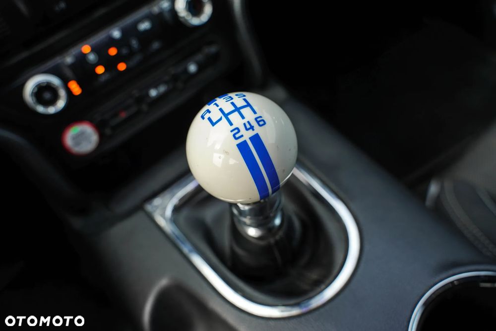 Ford Mustang - 16