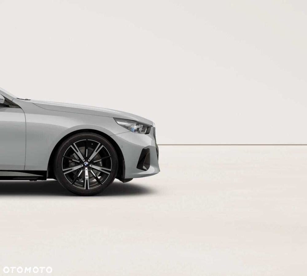 BMW Seria 5 520d xDrive mHEV M Sport - 9