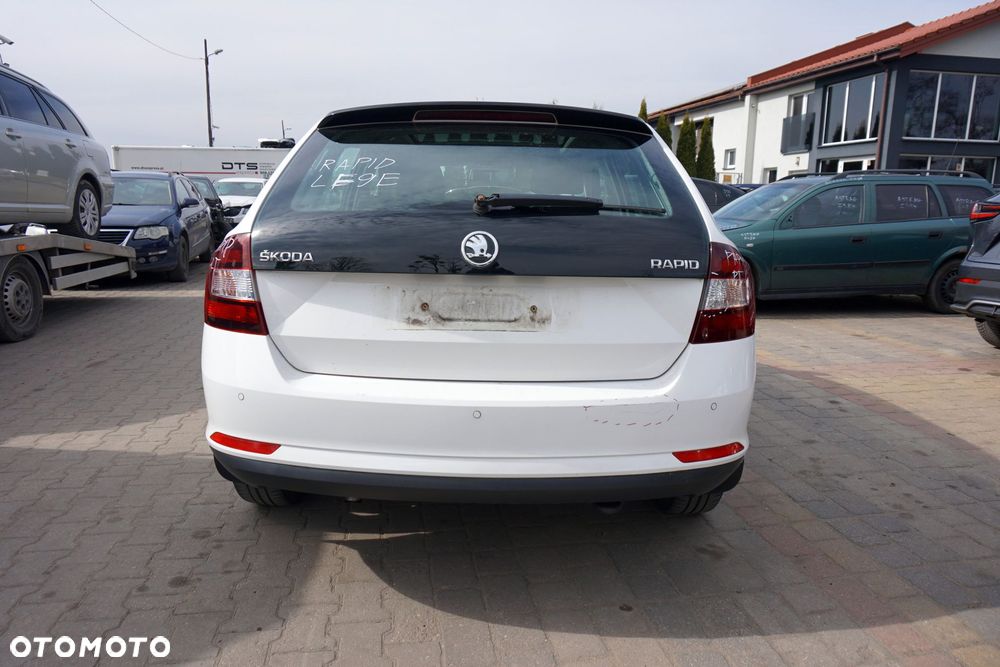 SKODA RAPID NH3 HB 2014 LF9E 1.2 TSI CBZA 86KM MFX BIAŁY na części - 4