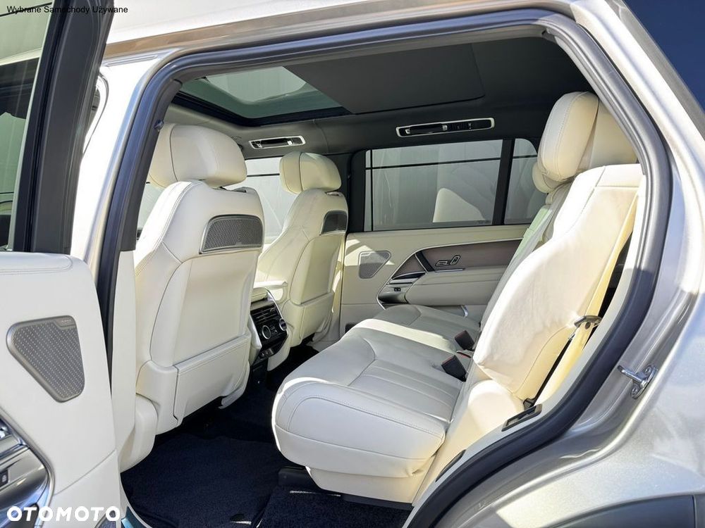 Land Rover Range Rover 4.4 V8 P535 LWB Autobiography - 9