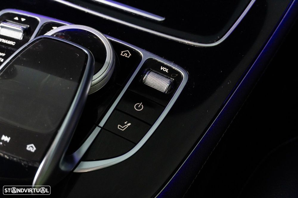 Mercedes-Benz E 220 d Avantgarde - 30