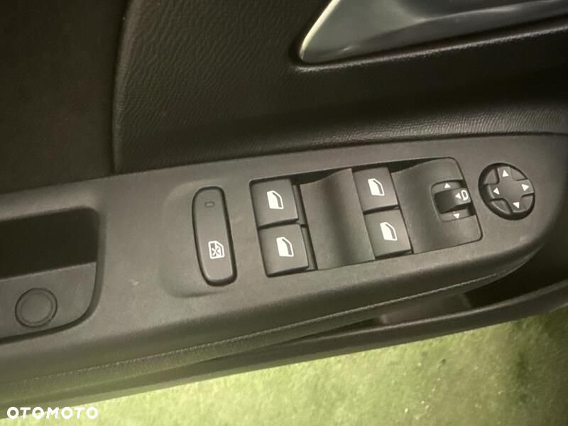Opel Corsa - 12