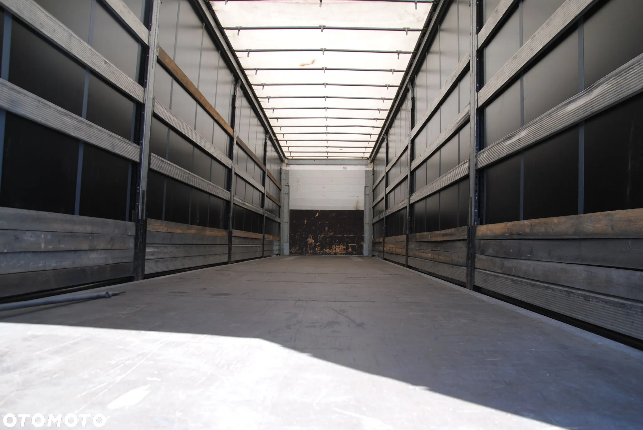 Schmitz Cargobull SCS kurtyna, podnoszona oś - 9