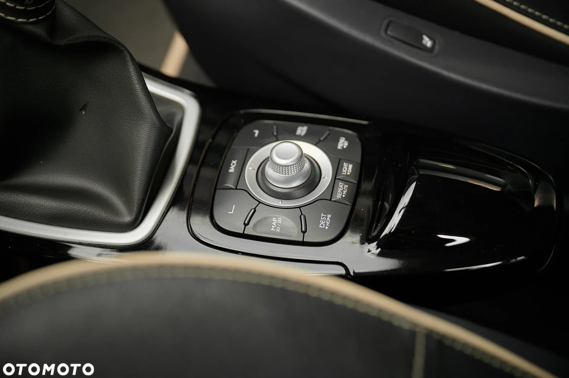 Renault Espace 2.0 dCi 175 FAP Initiale - 22