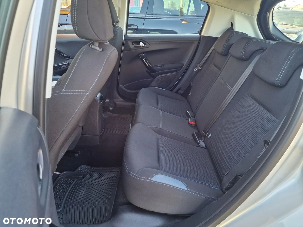 Peugeot 208 HDi 68 Access - 6