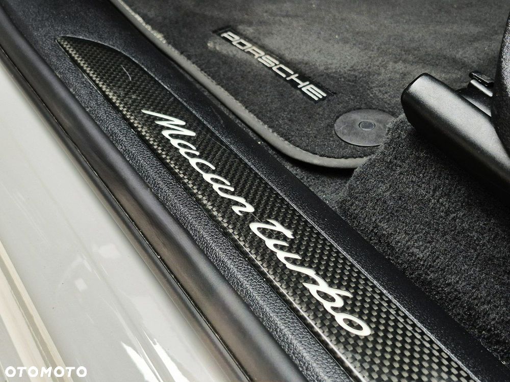 Porsche Macan - 28