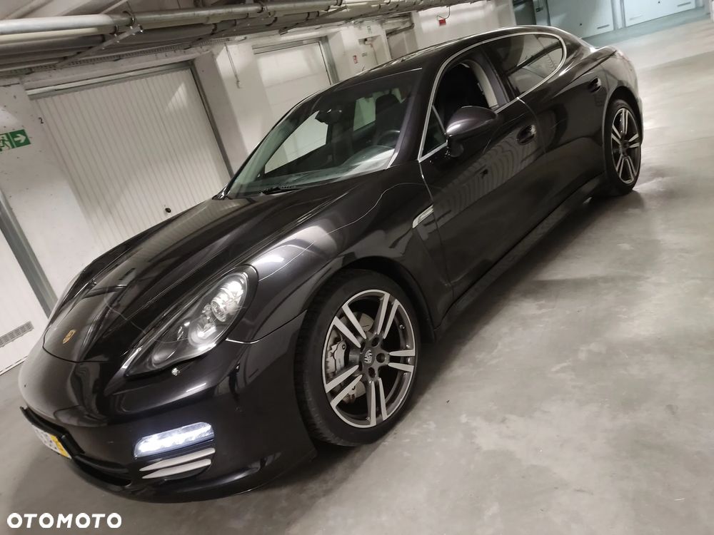 Porsche Panamera 4S PDK - 34