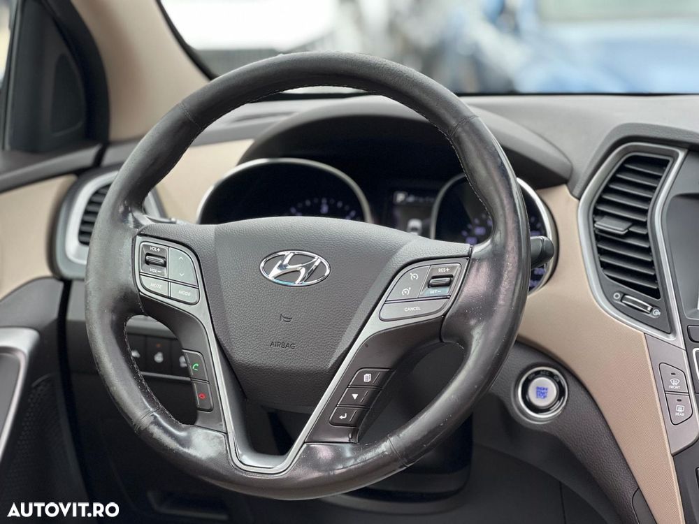 Hyundai Santa Fe 2.2 CRDi 4WD 8AT Luxury - 16