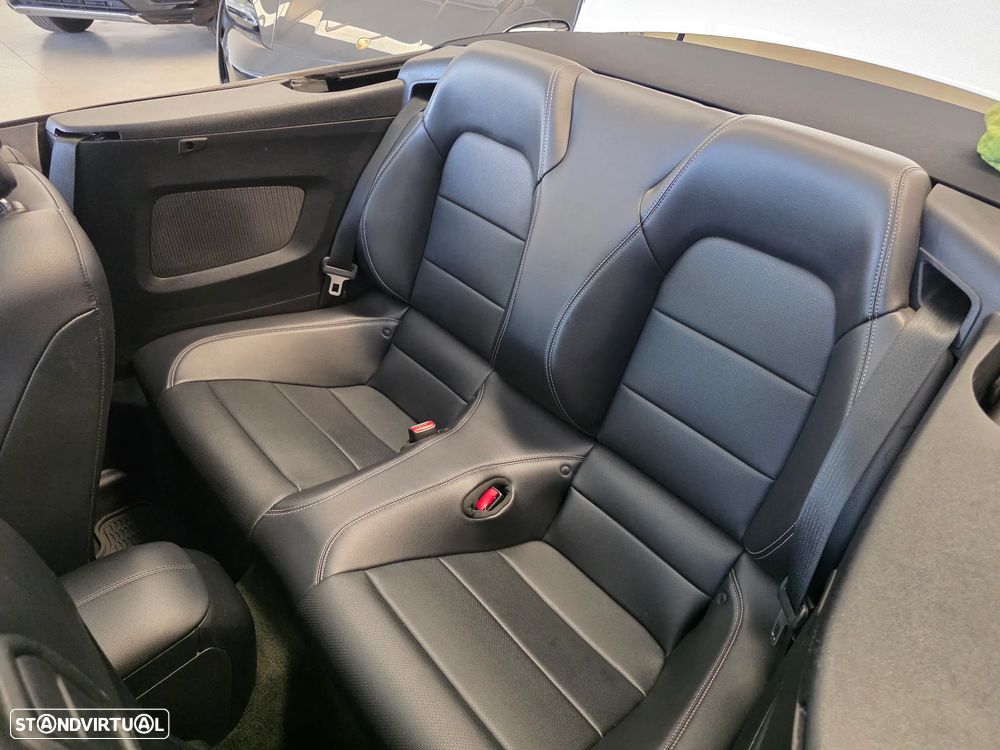 Ford Mustang 2.3i EcoBoost - 27