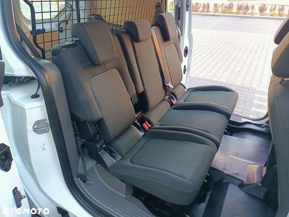Ford Transit Connect - 34