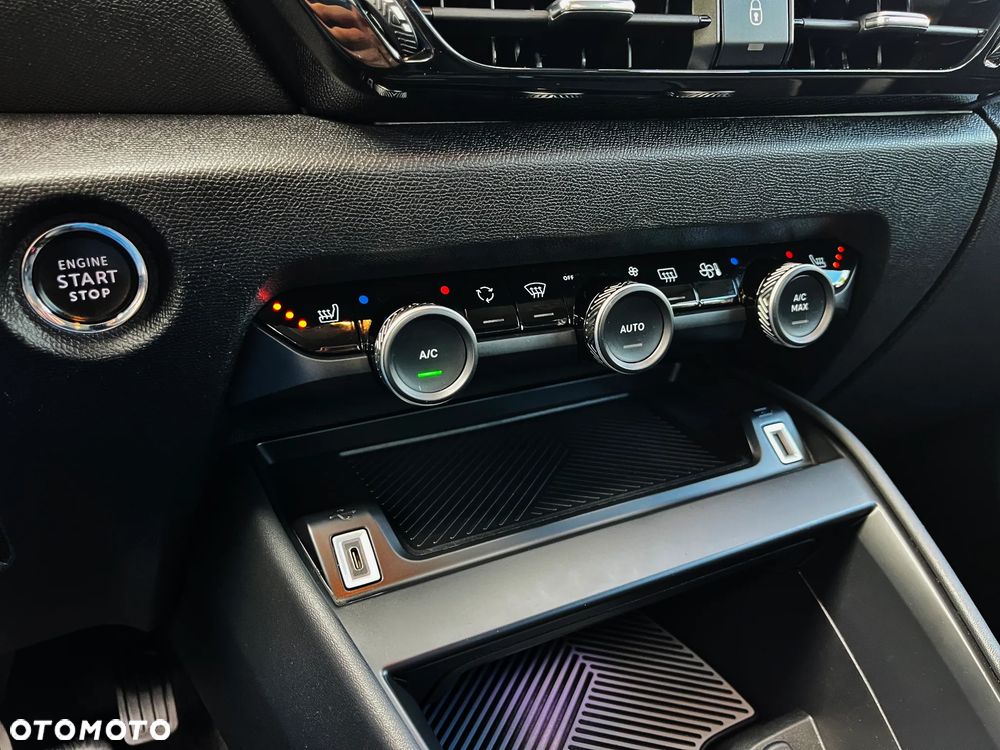 Citroën C4 PureTech 130 Stop&Start FEEL PACK - 35