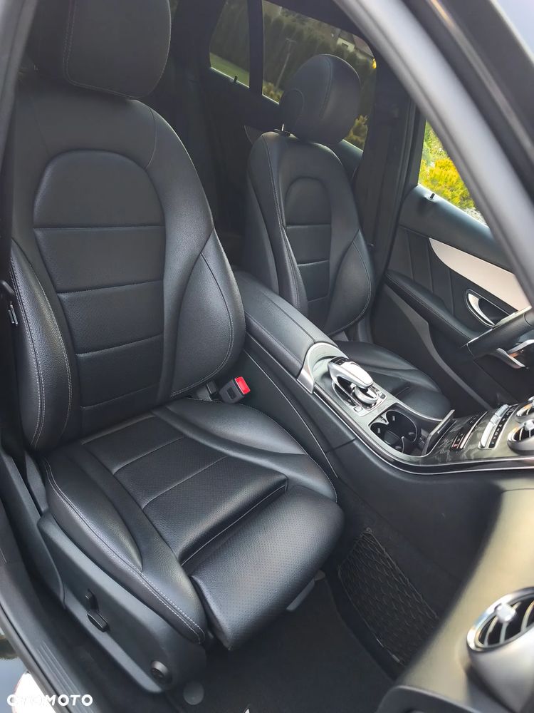 Mercedes-Benz Klasa C 180 d T 9G-TRONIC AMG Line - 20