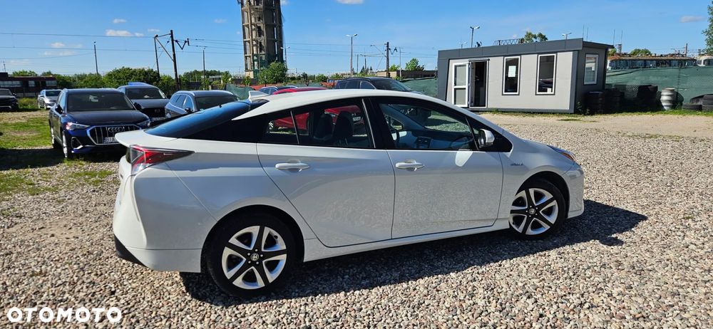 Toyota Prius Hybrid Executive - 6