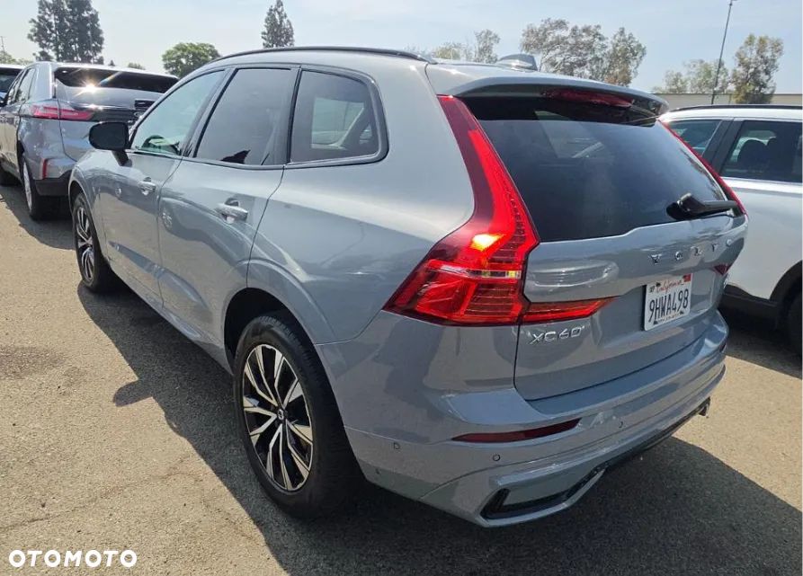 Volvo XC 60 B5 B AWD Plus Dark - 5
