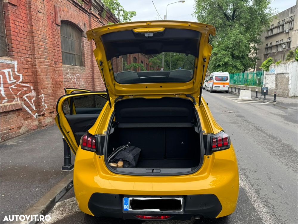 Peugeot 208 1.2 L PureTech STT EAT8 Active - 6