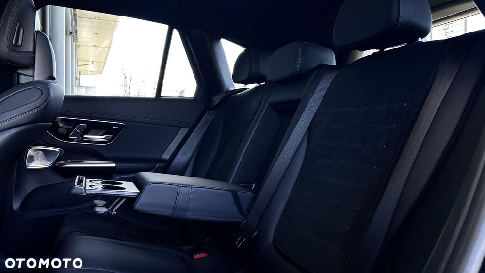 Mercedes-Benz GLC - 28