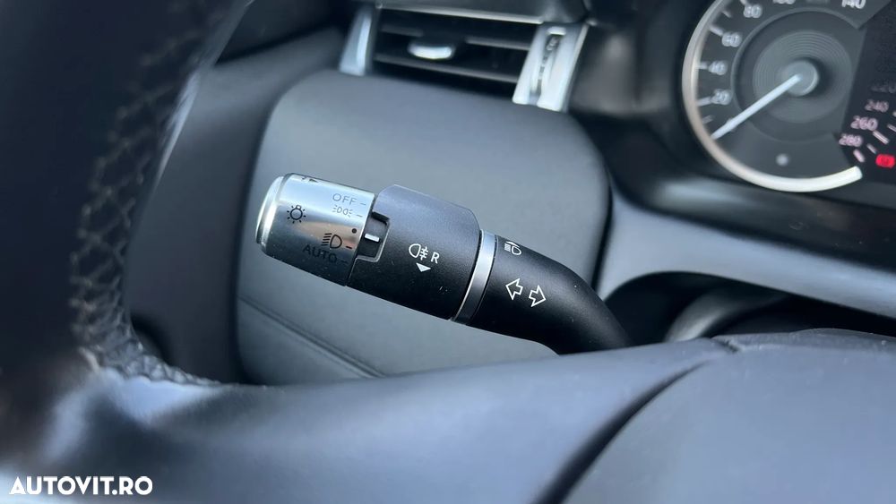 Land Rover Discovery Sport 1.5 P300e PHEV Dynamic S - 18