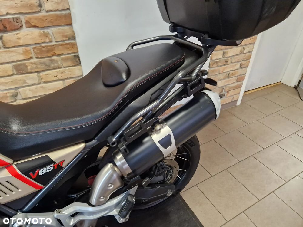 Moto Guzzi V85 - 16