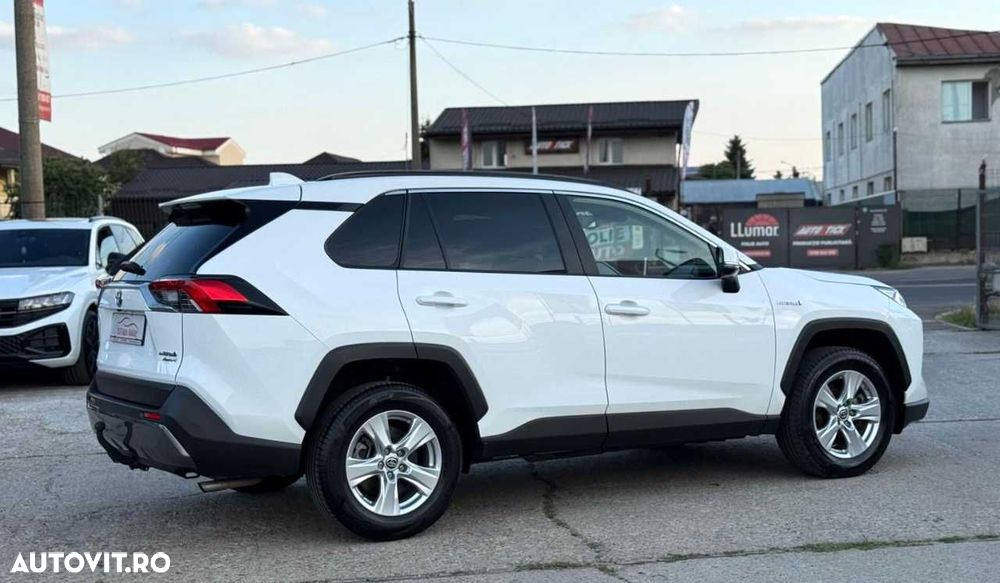Toyota RAV4 - 10