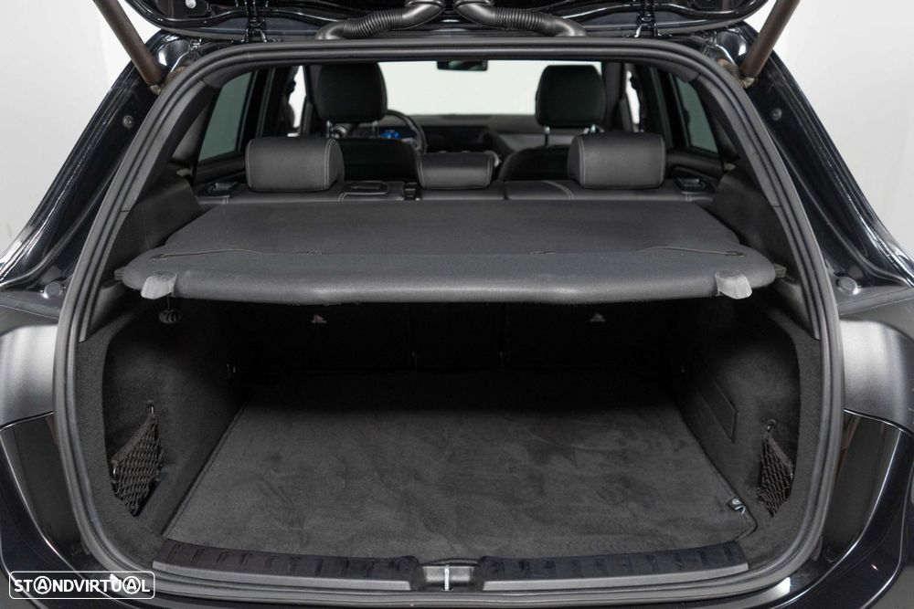 Mercedes-Benz GLA 250 e Progressive - 13