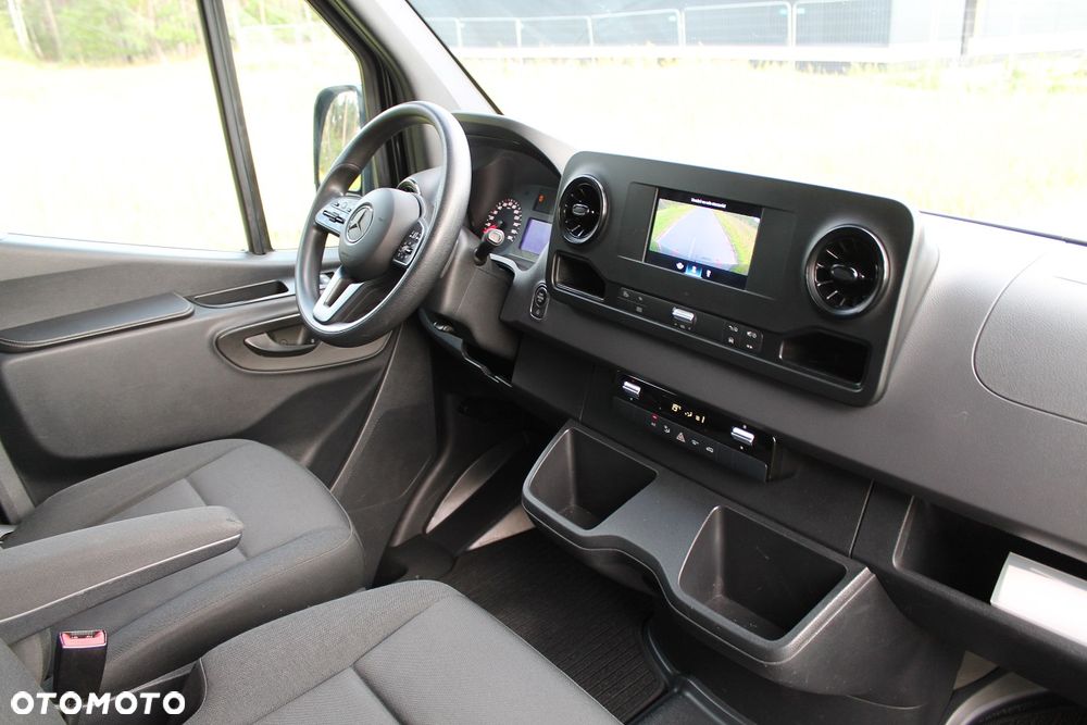 Mercedes-Benz Sprinter - 27