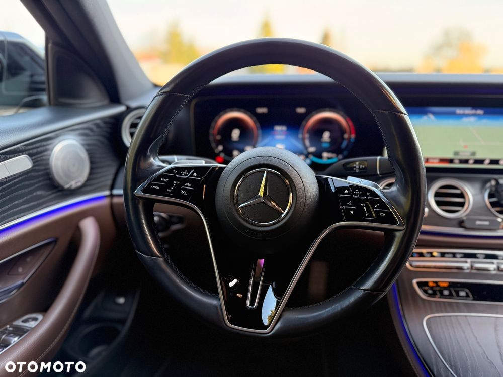 Mercedes-Benz Klasa E 300 de 9G-TRONIC - 33