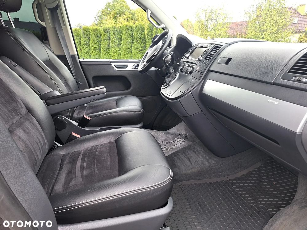Volkswagen Multivan - 31