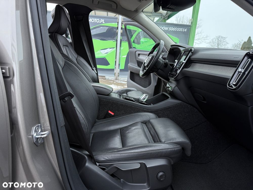 Volvo XC 40 D3 Momentum Pro - 28