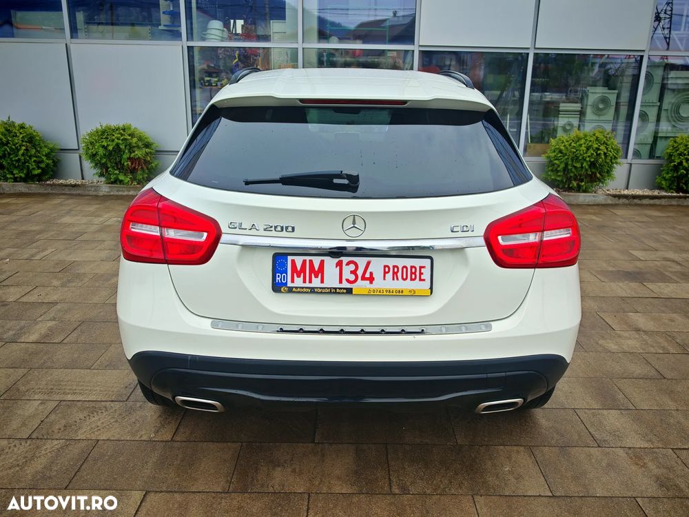 Mercedes-Benz GLA 200 d AMG Line - 5