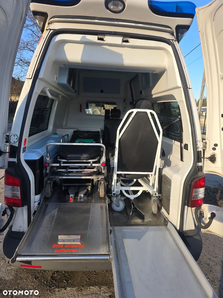 Volkswagen Transporter 2.0 TDi Karetka Ambulans Ferno - 10