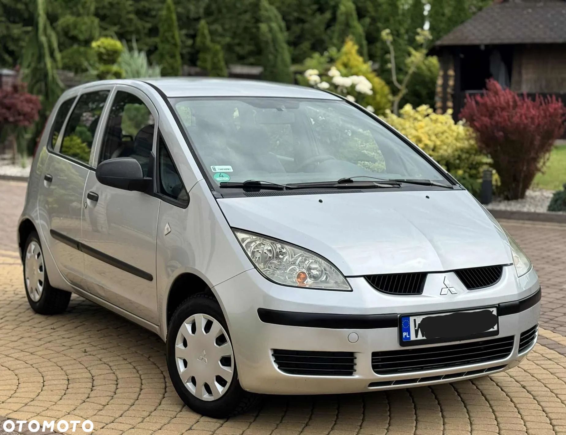 Mitsubishi Colt 1.1 Inform - 1