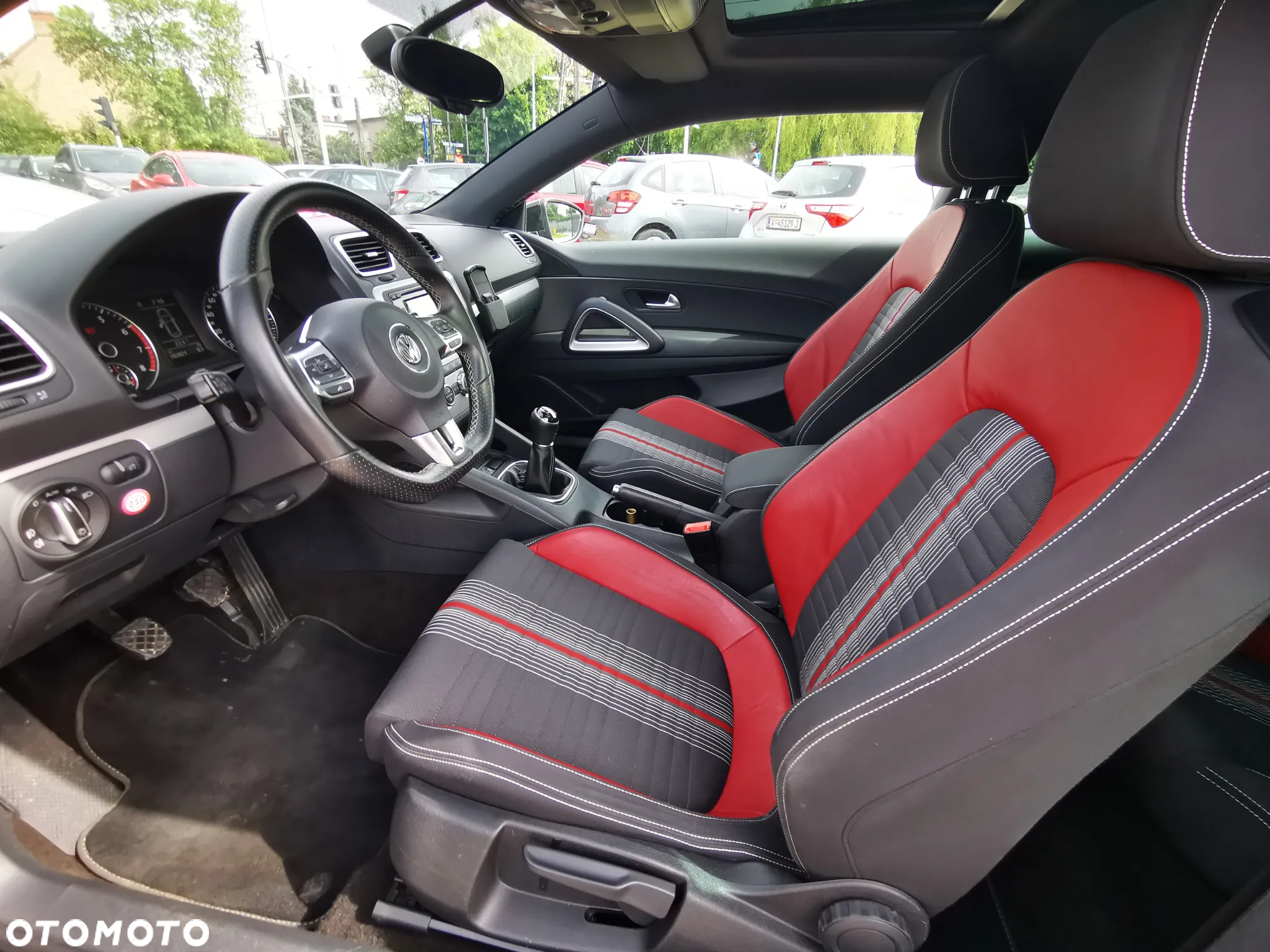 Volkswagen Scirocco 2.0 TSI Match - 12