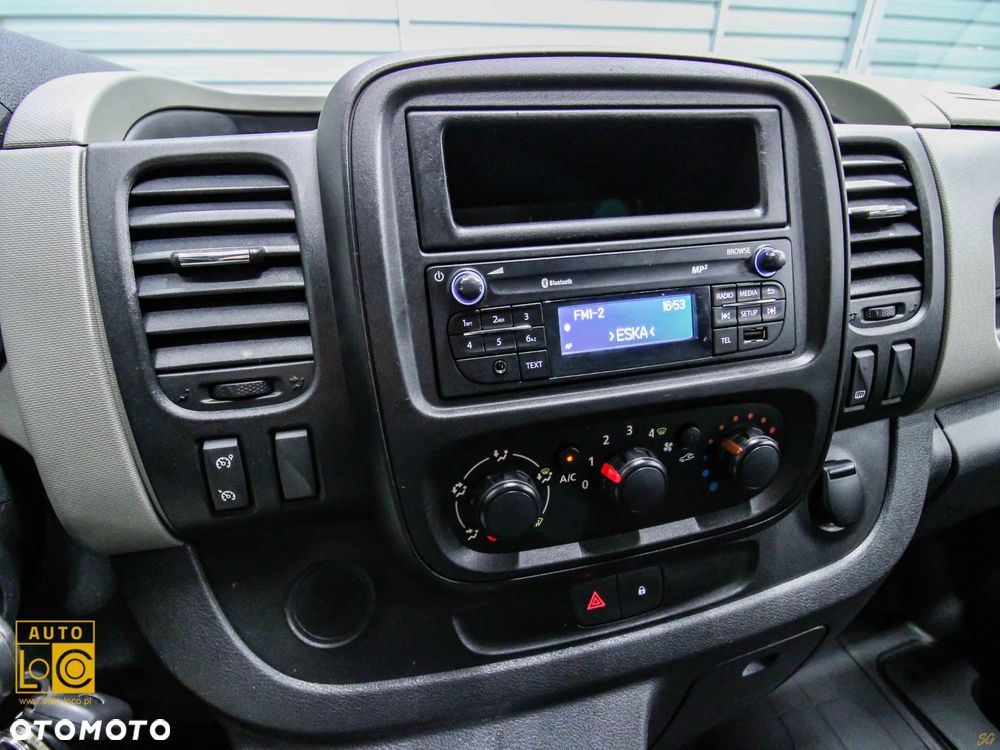 Renault TRAFIC FURGON LONG - 15