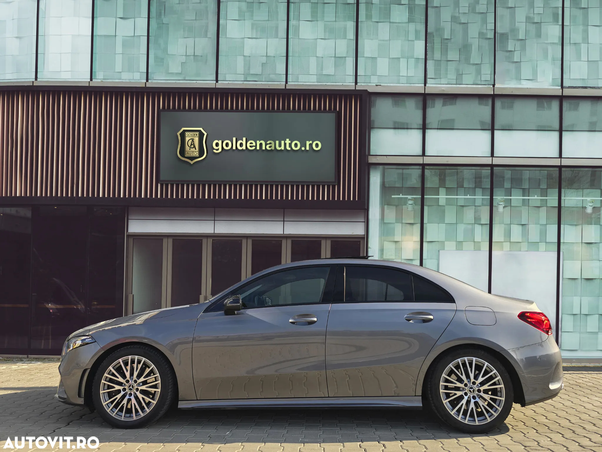Mercedes-Benz A 250 4Matic 7G-DCT AMG Line - 16